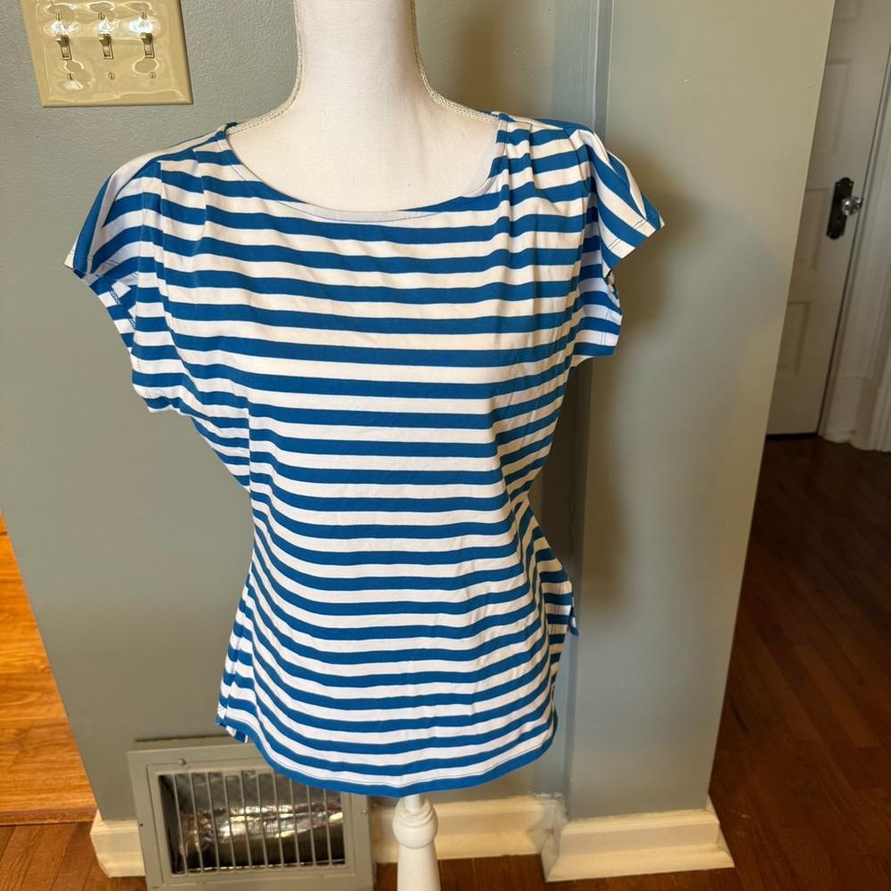 Michael Kors Women’s White & Blue Stripe Asymmetrical Sleeveless Top Large NWOT